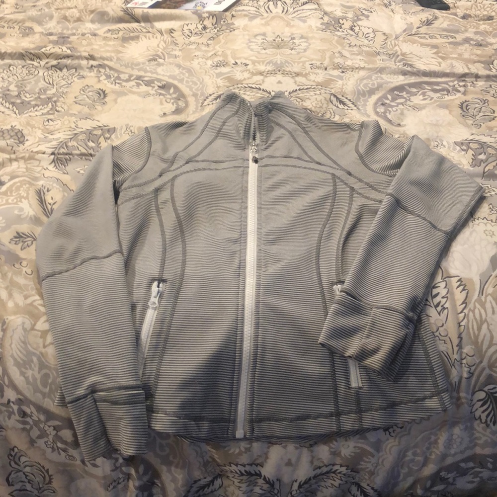 Lightweight lululemon jacket